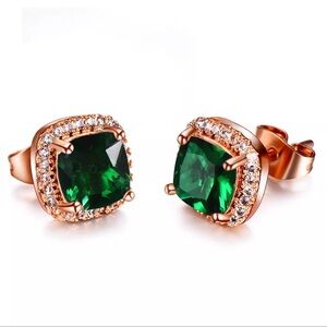 Emerald Rose Gold Square Stud Earrings